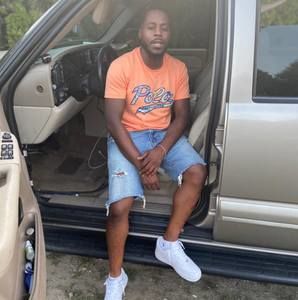 Meet your Posher, Aidan